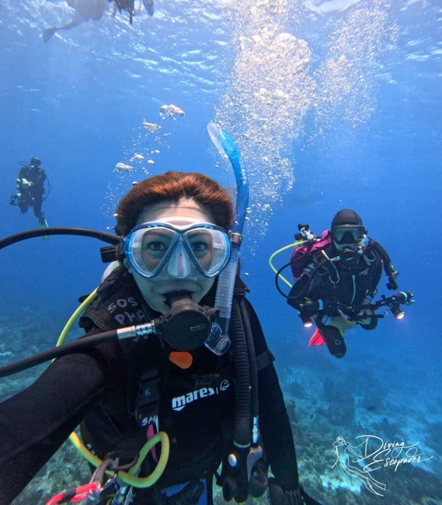Catherine Hoelzer and Lorie Za Neuberger Castillo of Diving Escapades