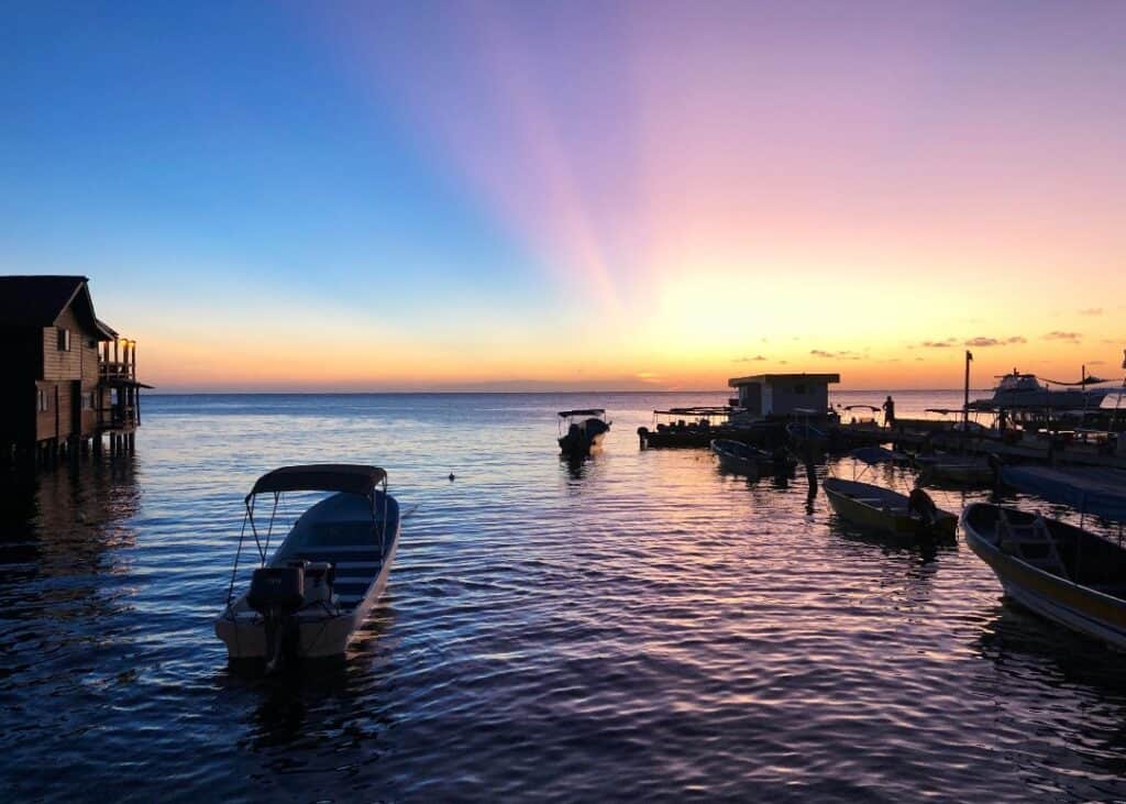 Is Roatan Safe? Sunset Photo