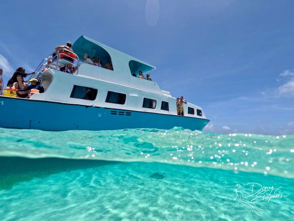 Excursion boat in Belize