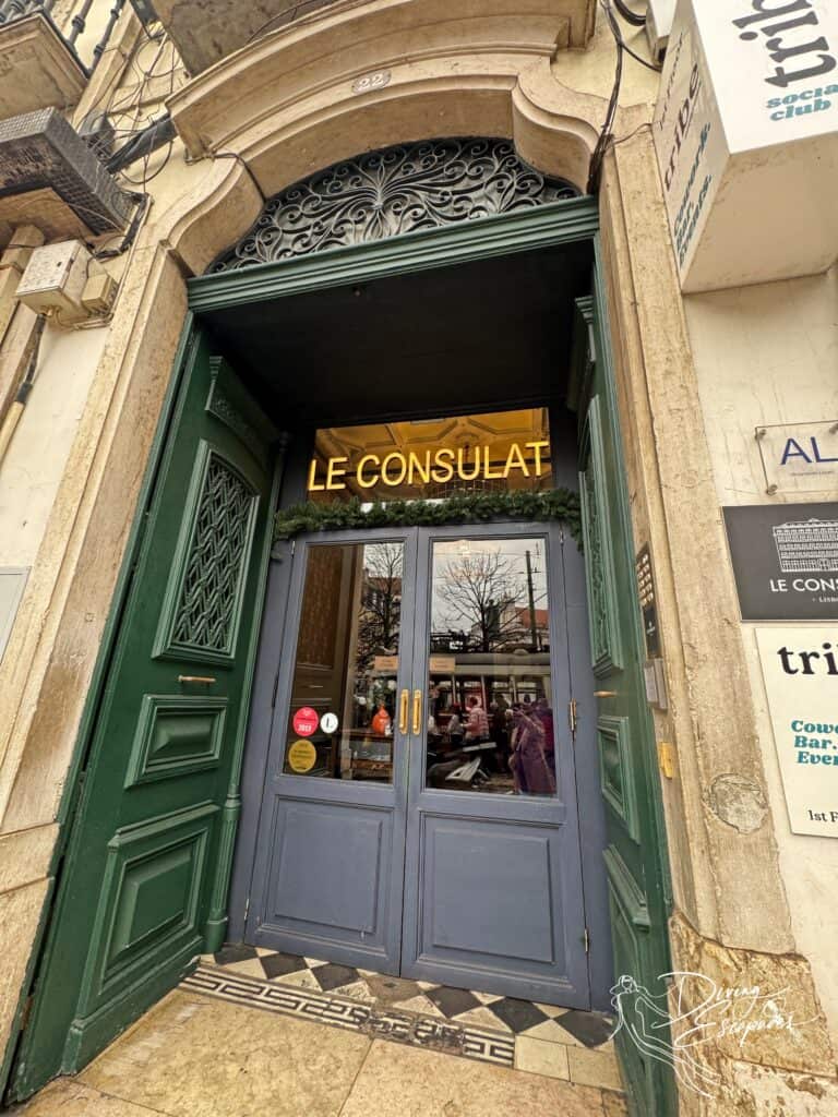 Le Consulat Hotel Lisbon entrance