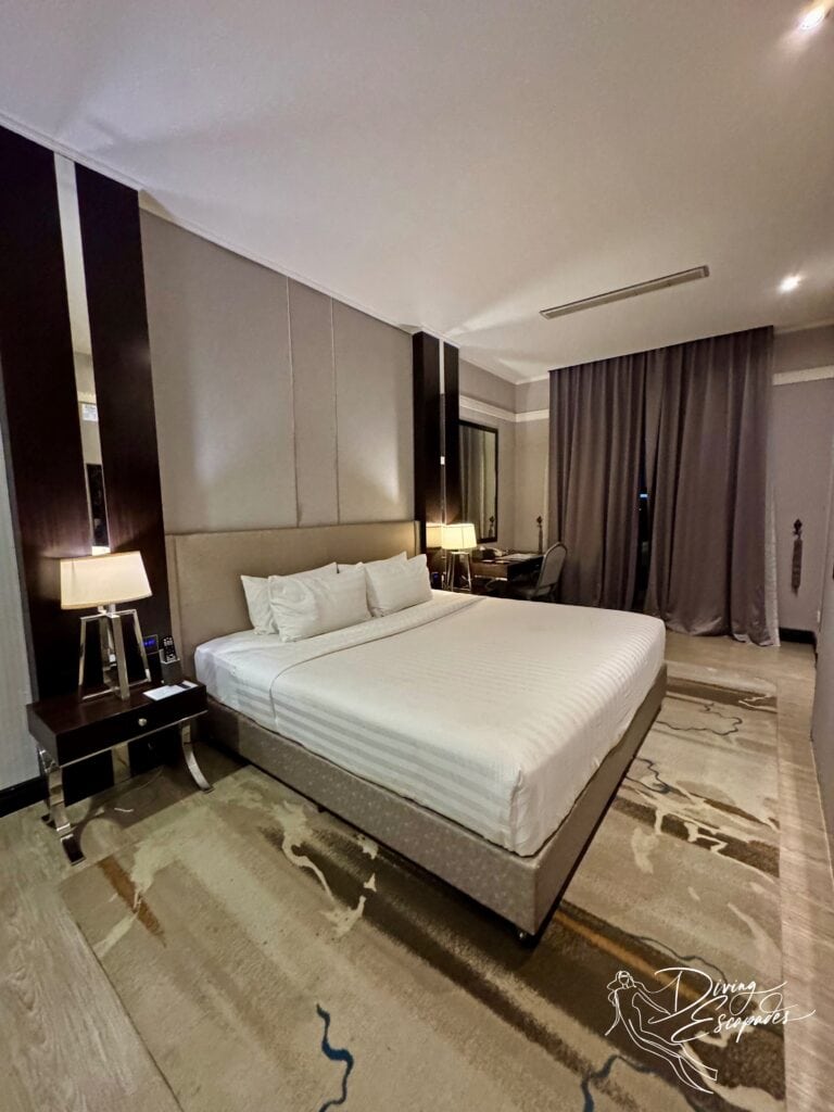 Le Charme Suites Deluxe King Room