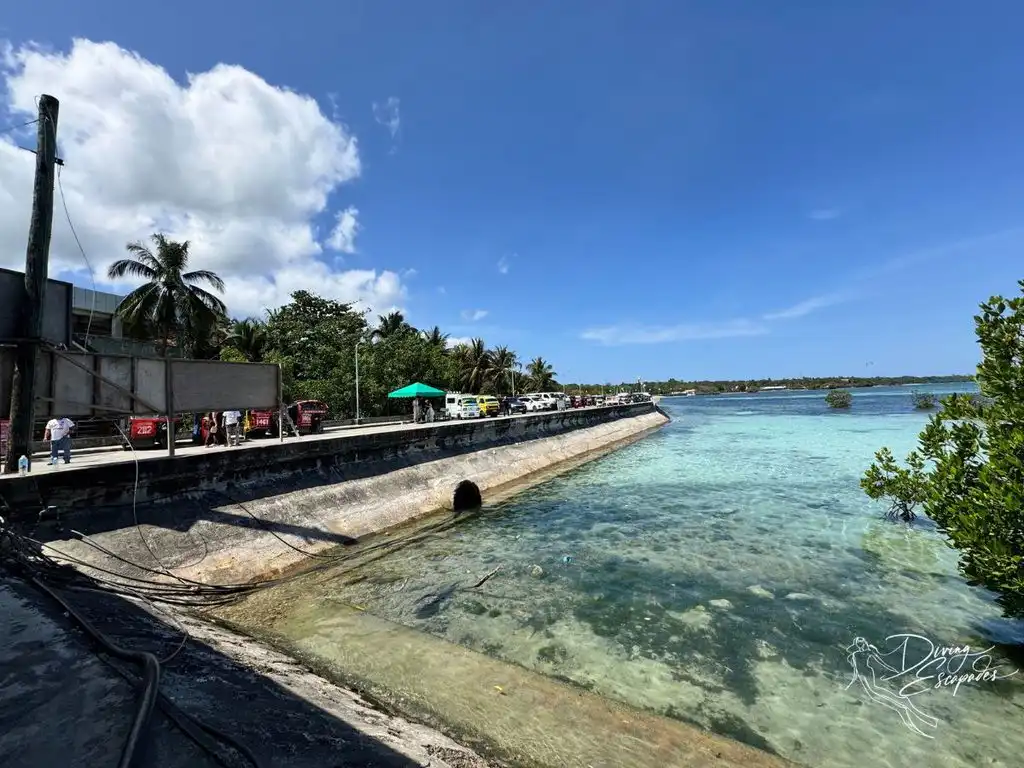 Tricycle station or tuktuk station outside Siquijor port.